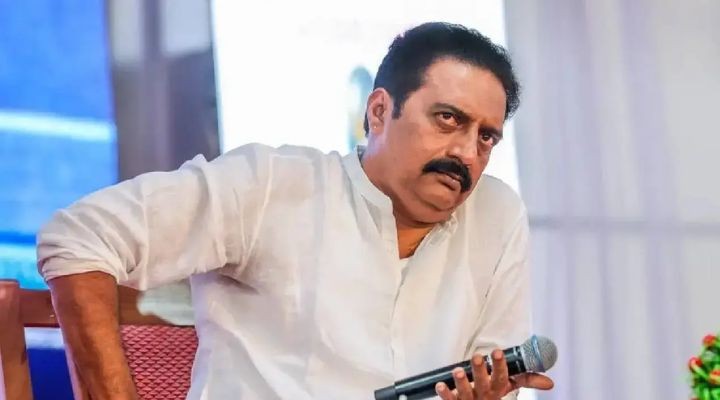 মিম শেয়ার দিয়ে বিপাকে প্রকাশ রাজ